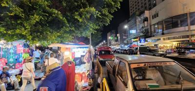 Stopped by the Chiang Mai Night Market after dinner.  Interesting but quite a bit of the mass produced touristy stuff.  
