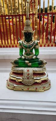 ABT (another bloody Temple) was a phrase used in a story our tour guide told us.  This one was the best of the day.  Not