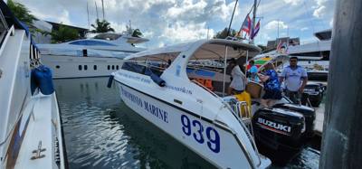On the speed boat to Phi Phi Island for snorkeling,, monkeys, beach leisure and to see the beach from the movie The Beac