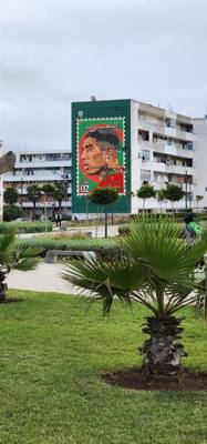 I really liked these murals on the buildings along the ocean drive. Sanae stopped for me to catch a few pics.