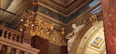 St Stephen's Basilica was on the agenda.  Beautiful place.  I didn't have 'mummified hand' on my bingo card but there it