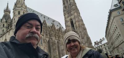 Walking in Vienna/St Stephen's Cathedral.